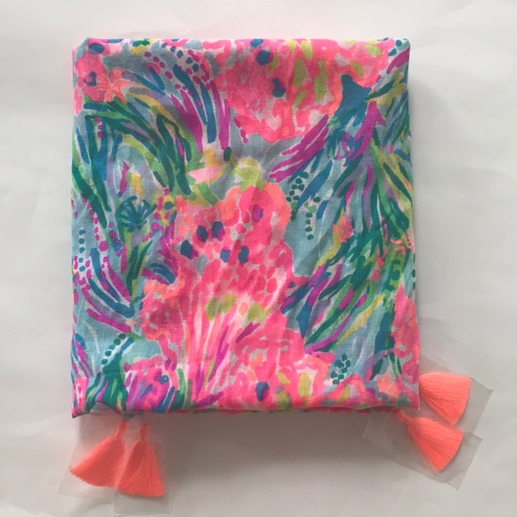 Lilly Pulitzer Accessories - Lilly Pulitzer Resort Scarf